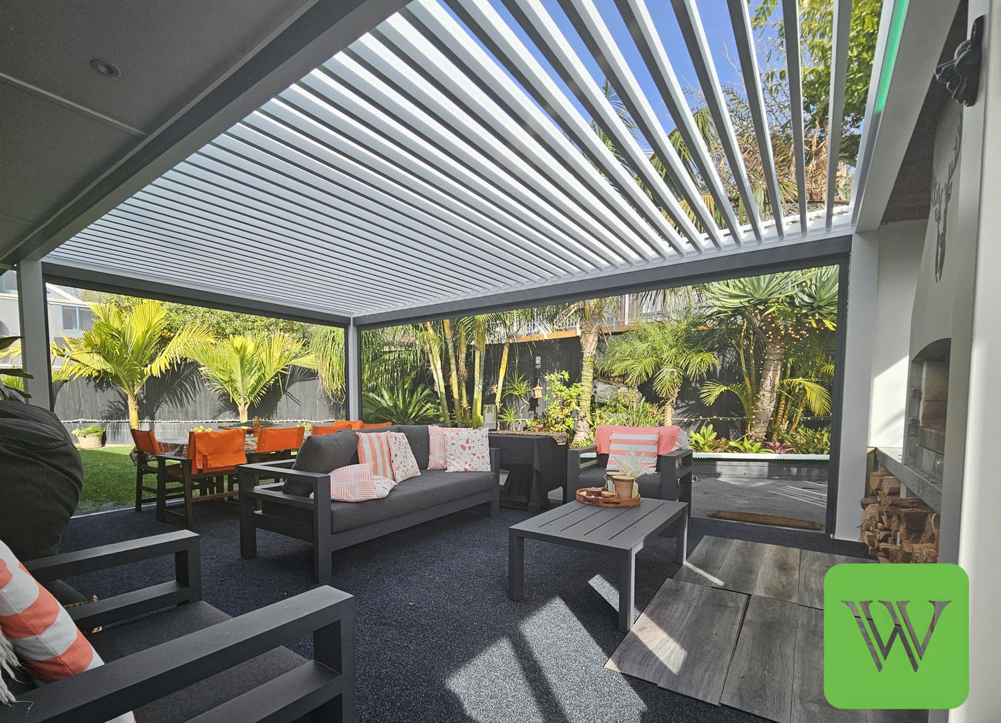 EvoLuxe Motorised Louvre Roof Pergola