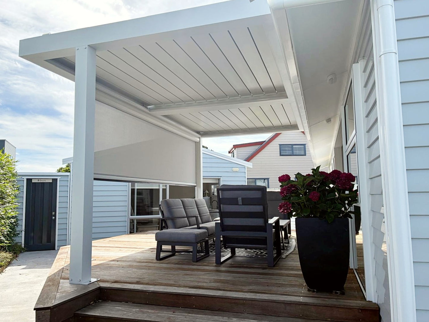 Custom Motorised Louvre Roof Pergola