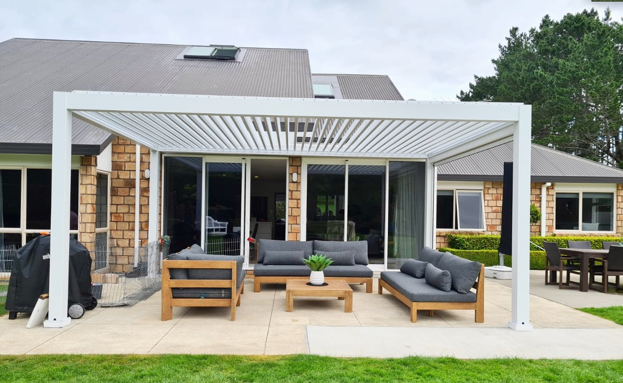 EvoLuxe Motorised Louvre Roof Pergola