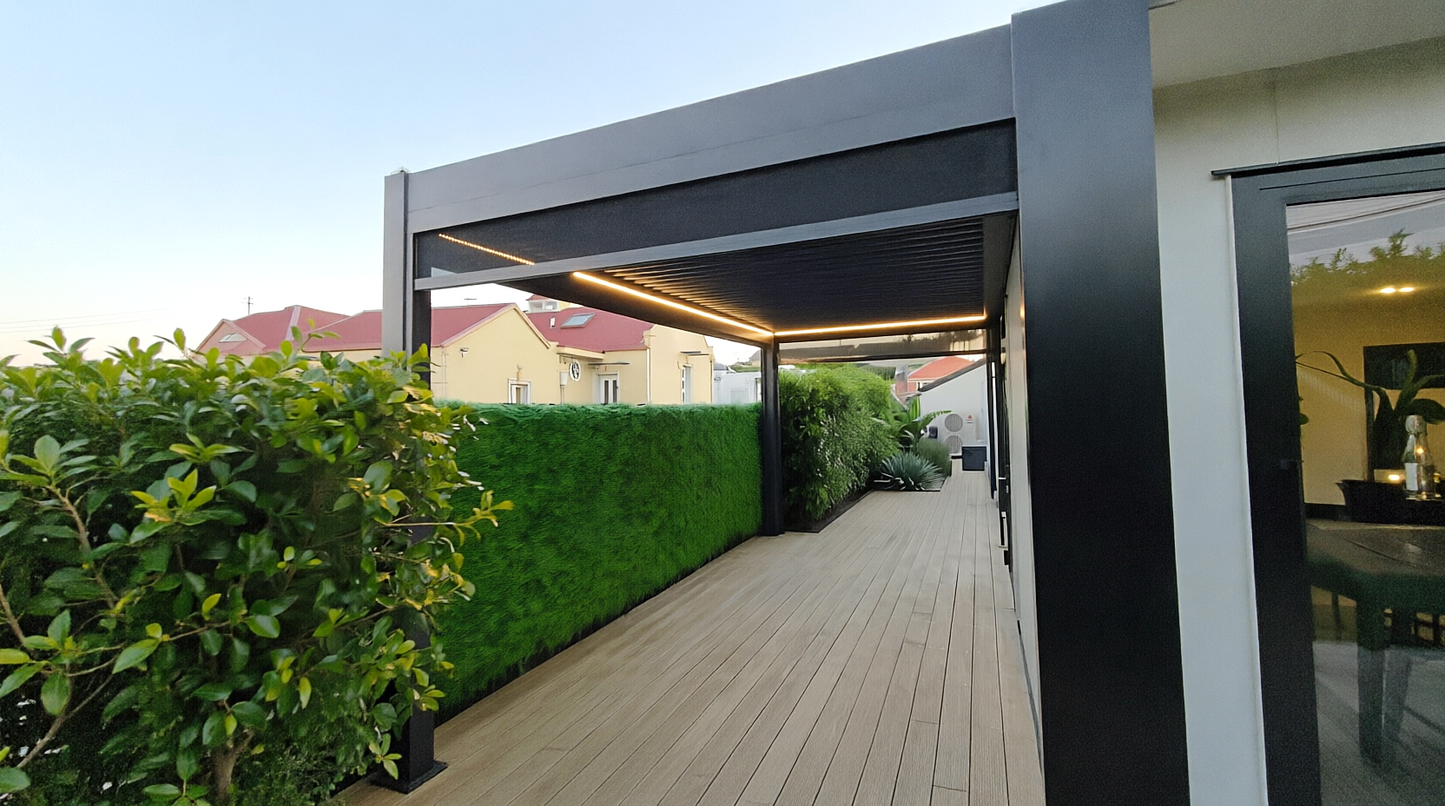 EvoLuxe Motorised Louvre Roof Pergola