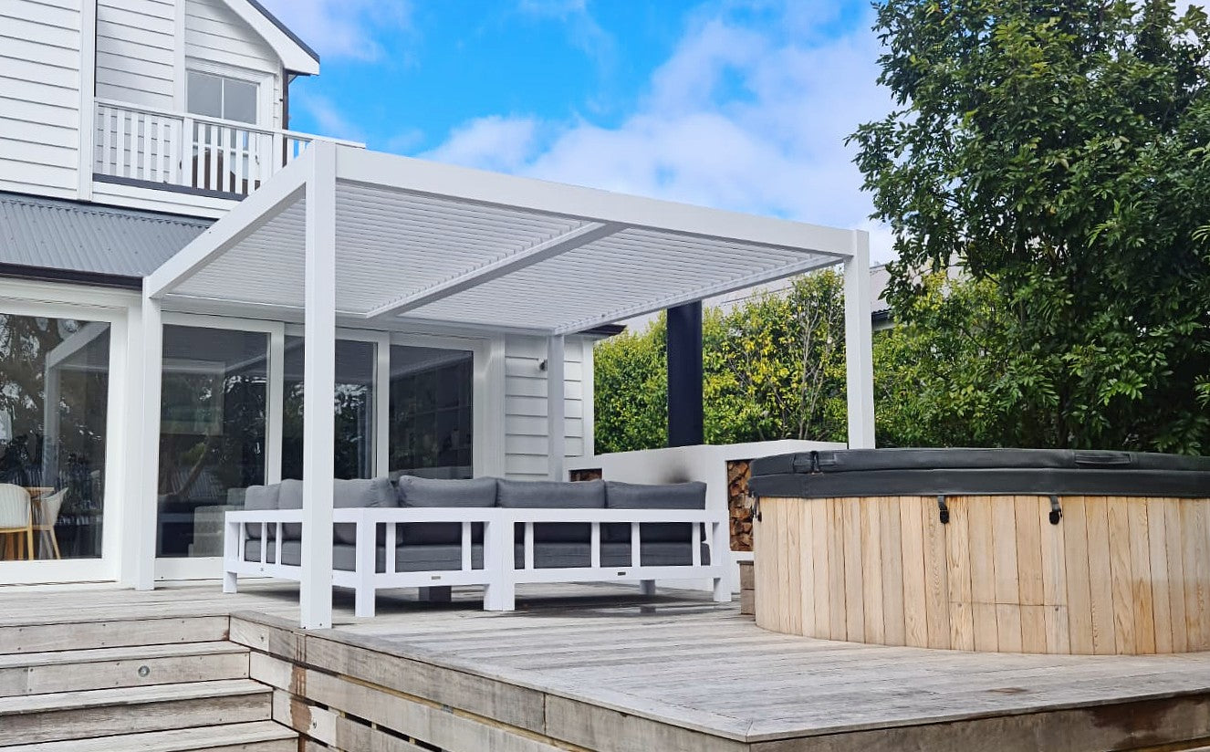 Villa Motorised Louvre Roof Pergola
